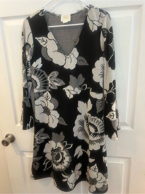 Maeve Black and Gray Floral V-Neck Knit Dress